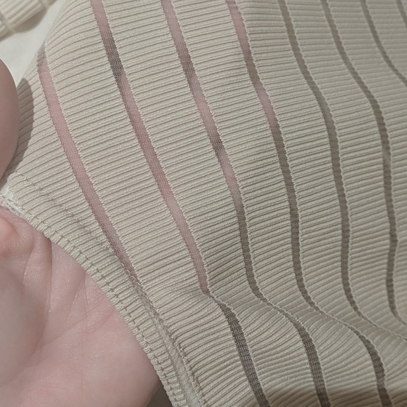 Pretty little thing thong bodysuit - Picture 2 of 11